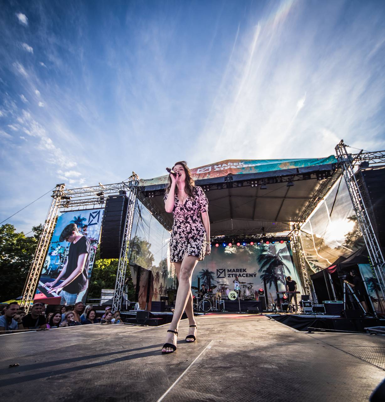 Marek Ztracený dorazil se svým Tour do Plzně, přivezl Elizabeth Kopeckou i Richarda Genzera