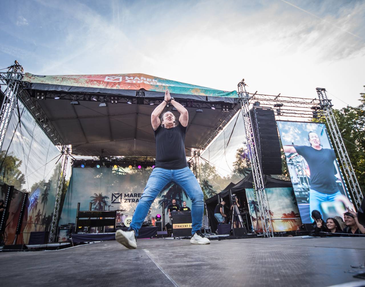 Marek Ztracený dorazil se svým Tour do Plzně, přivezl Elizabeth Kopeckou i Richarda Genzera