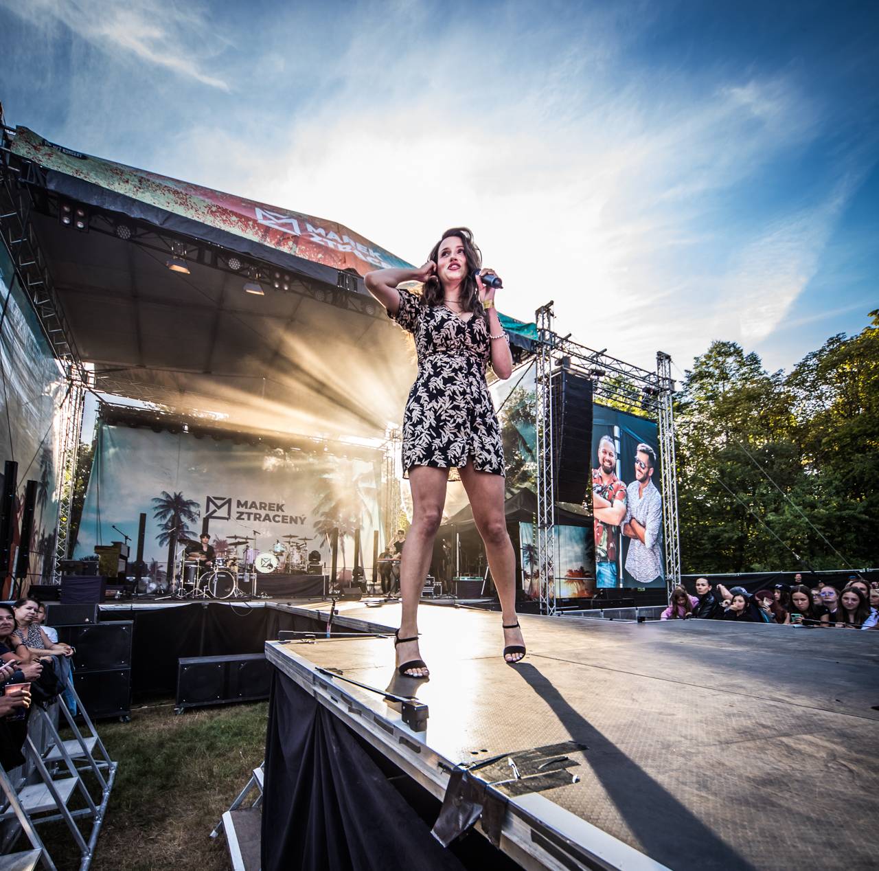 Marek Ztracený dorazil se svým Tour do Plzně, přivezl Elizabeth Kopeckou i Richarda Genzera