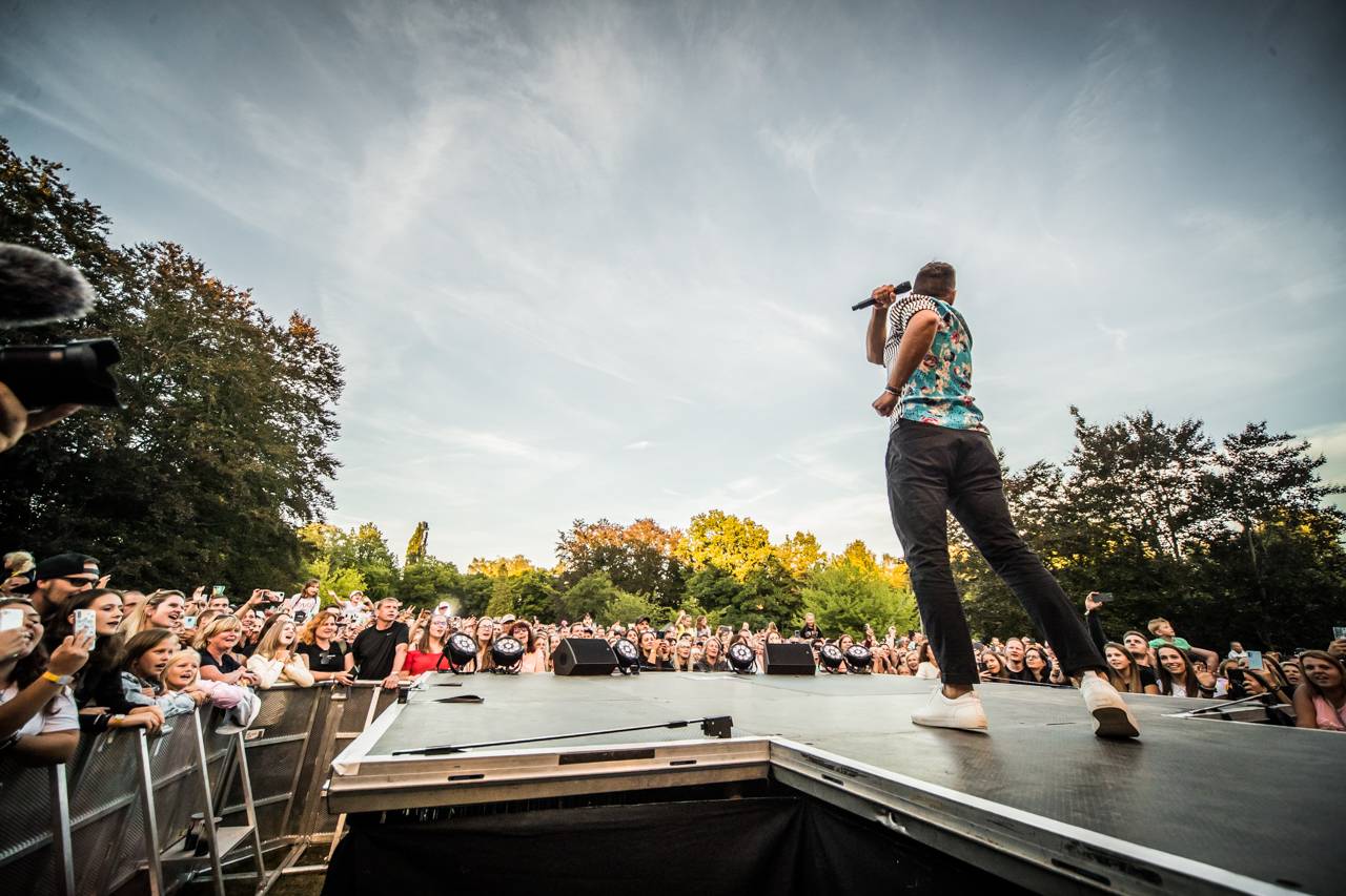 Marek Ztracený dorazil se svým Tour do Plzně, přivezl Elizabeth Kopeckou i Richarda Genzera
