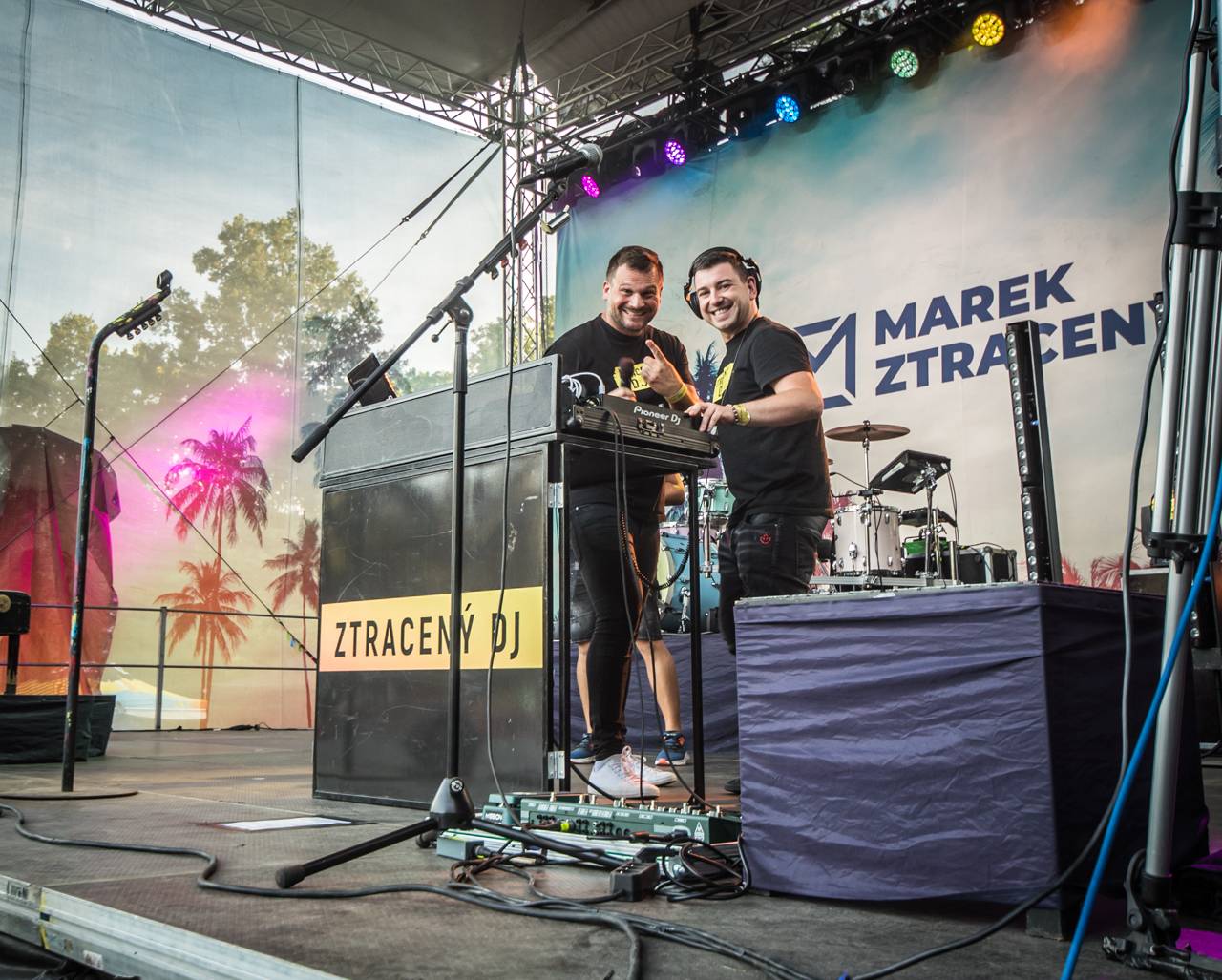 Marek Ztracený dorazil se svým Tour do Plzně, přivezl Elizabeth Kopeckou i Richarda Genzera