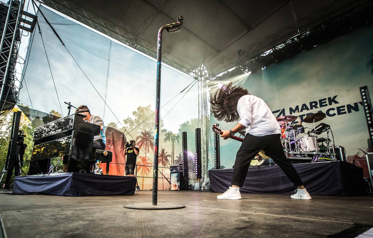 Marek Ztracený dorazil se svým Tour do Plzně, přivezl Elizabeth Kopeckou i Richarda Genzera