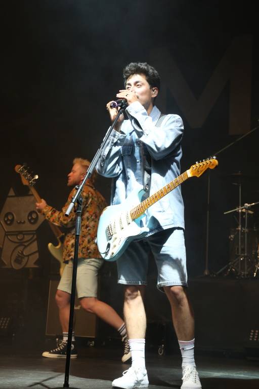 Hrady CZ v Rožmberku nad Vltavou poznamenala bouřka. Zahráli Divokej Bill, UDG i Tomáš Klus