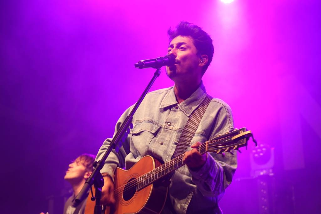 Hrady CZ v Rožmberku nad Vltavou poznamenala bouřka. Zahráli Divokej Bill, UDG i Tomáš Klus