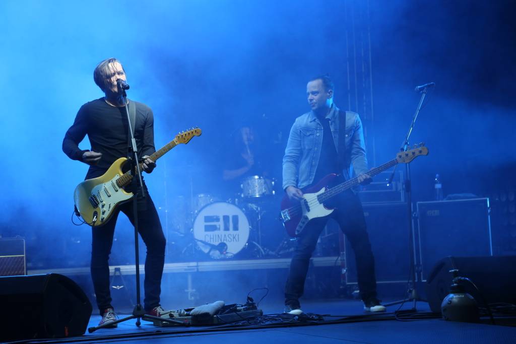 Hrady CZ v Rožmberku nad Vltavou poznamenala bouřka. Zahráli Divokej Bill, UDG i Tomáš Klus