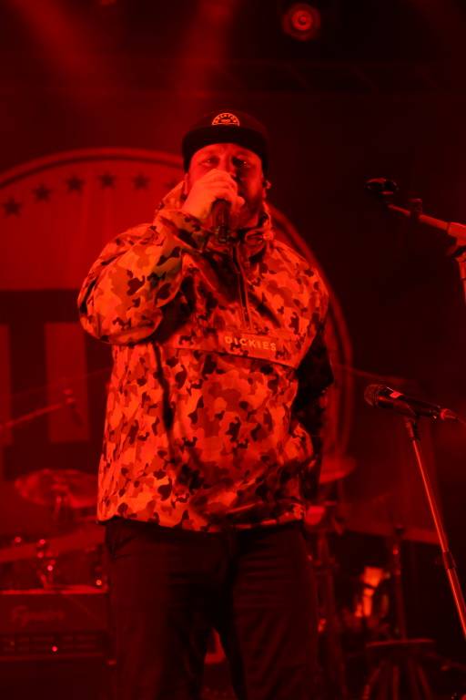 Hrady CZ v Rožmberku nad Vltavou poznamenala bouřka. Zahráli Divokej Bill, UDG i Tomáš Klus