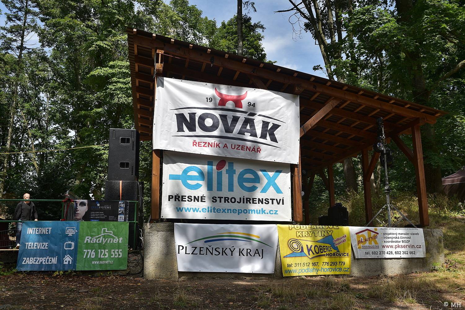 Prasofest přivezl do Vlčtejna Plexis, Záviše nebo Cocotte Minute