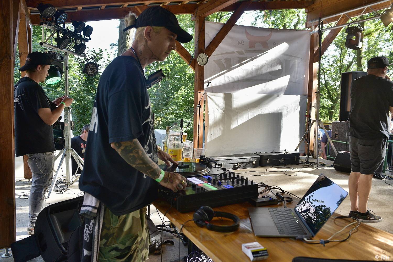 Prasofest přivezl do Vlčtejna Plexis, Záviše nebo Cocotte Minute