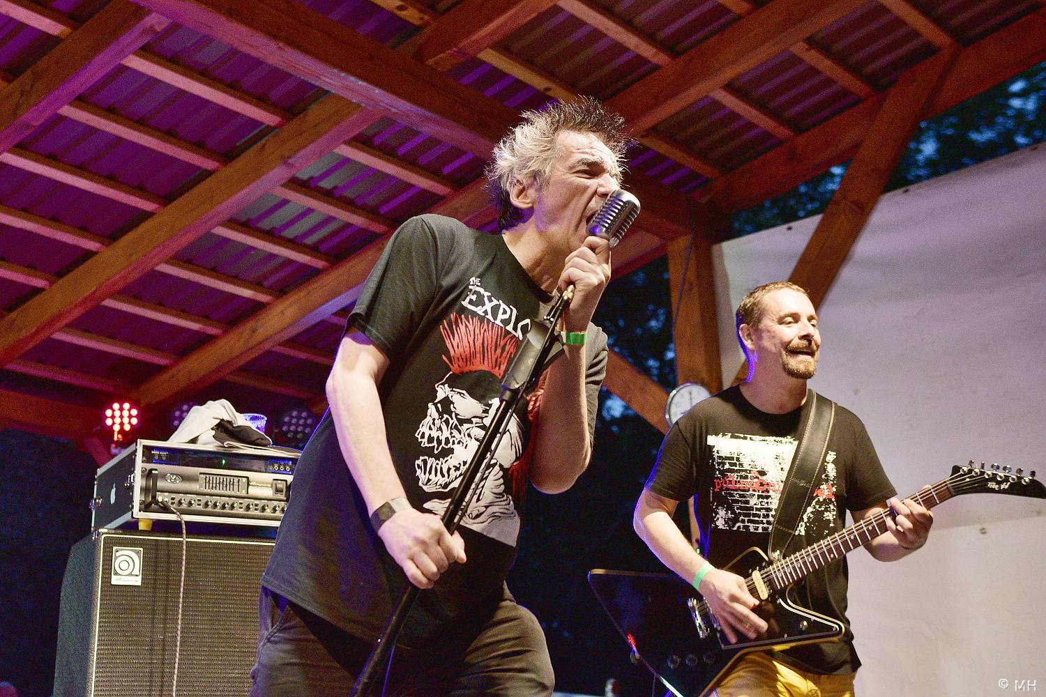 Prasofest přivezl do Vlčtejna Plexis, Záviše nebo Cocotte Minute