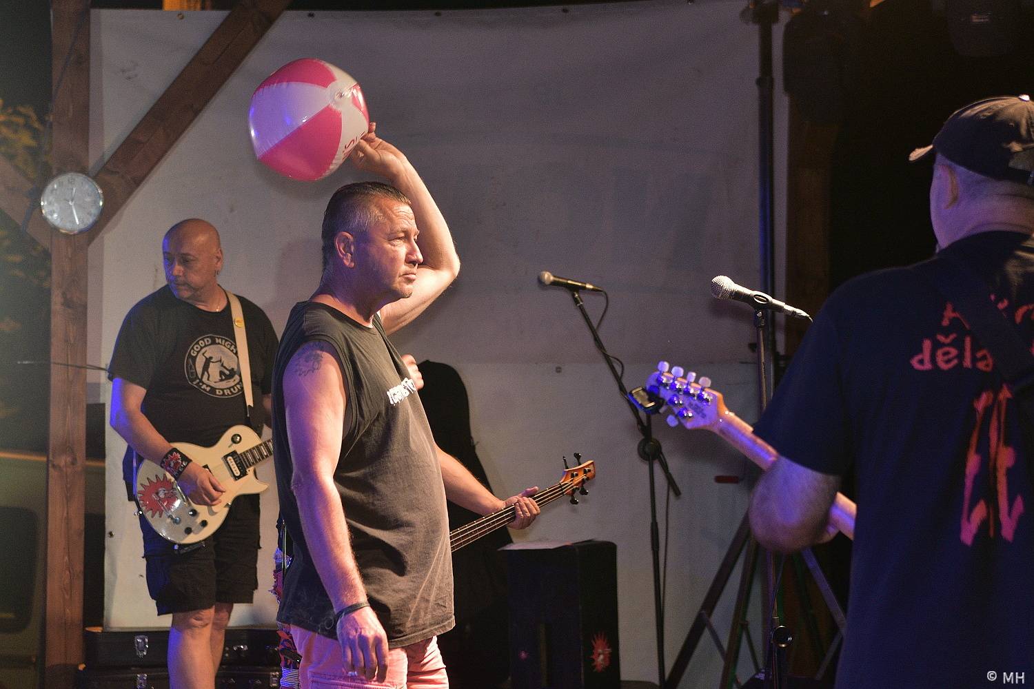 Prasofest přivezl do Vlčtejna Plexis, Záviše nebo Cocotte Minute