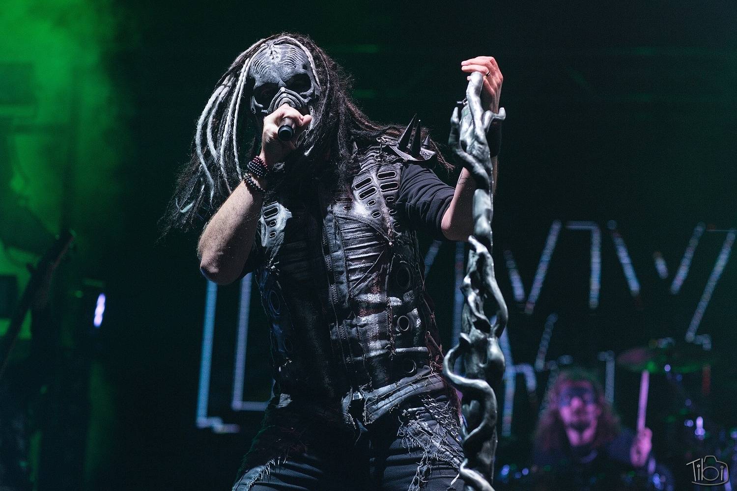 Tři sestry pily rum, pivo a zelenou, na Keltskou noc pozvaly E!E, Wohnout i Dymytry