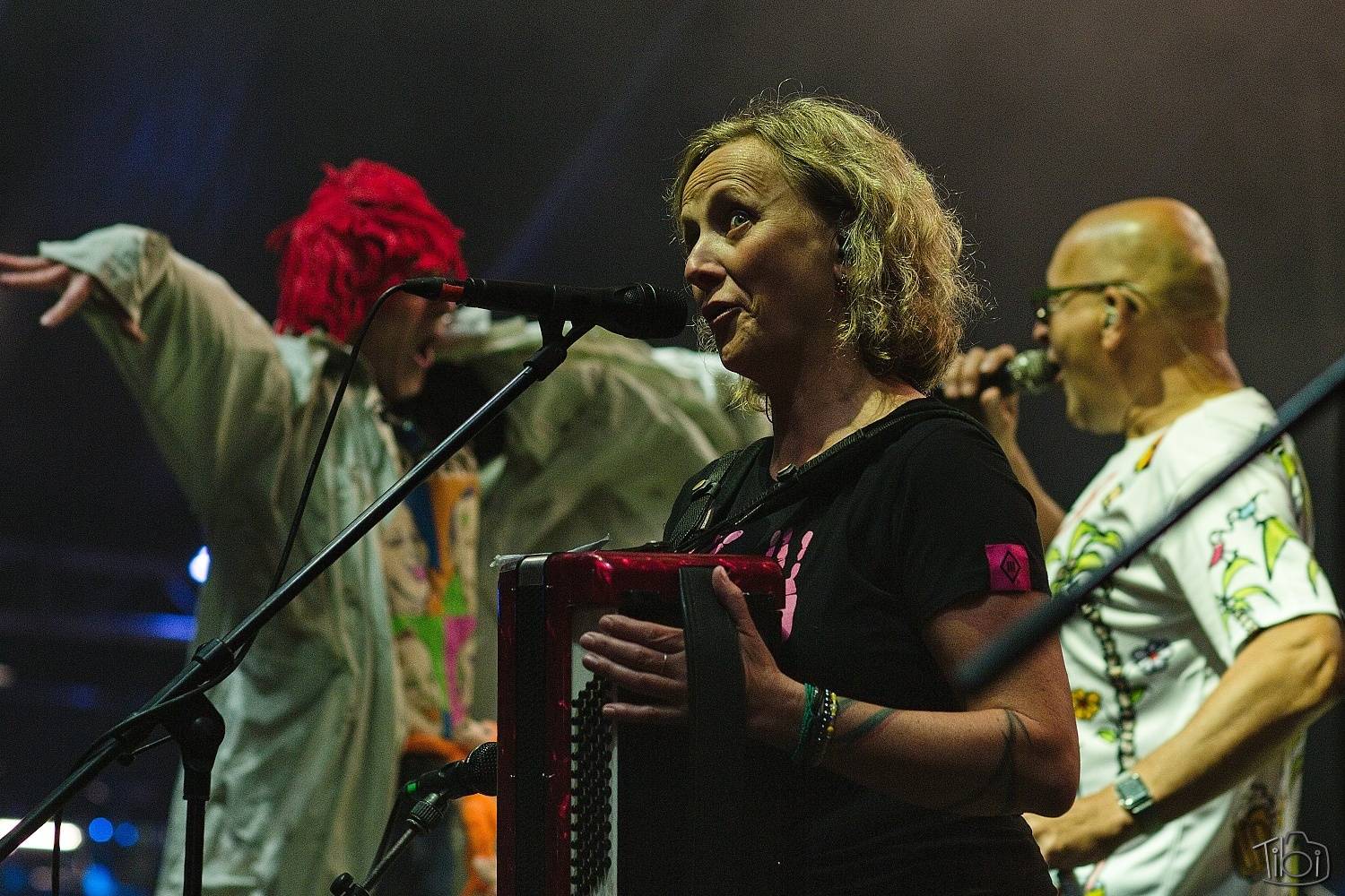 Tři sestry pily rum, pivo a zelenou, na Keltskou noc pozvaly E!E, Wohnout i Dymytry