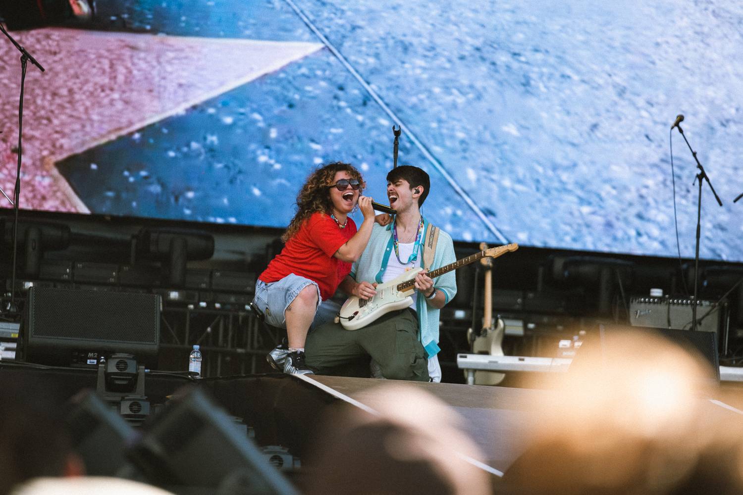 Sziget festival zahájili Dua Lipa, Nova Twins, Milky Chance i Remi Wolf