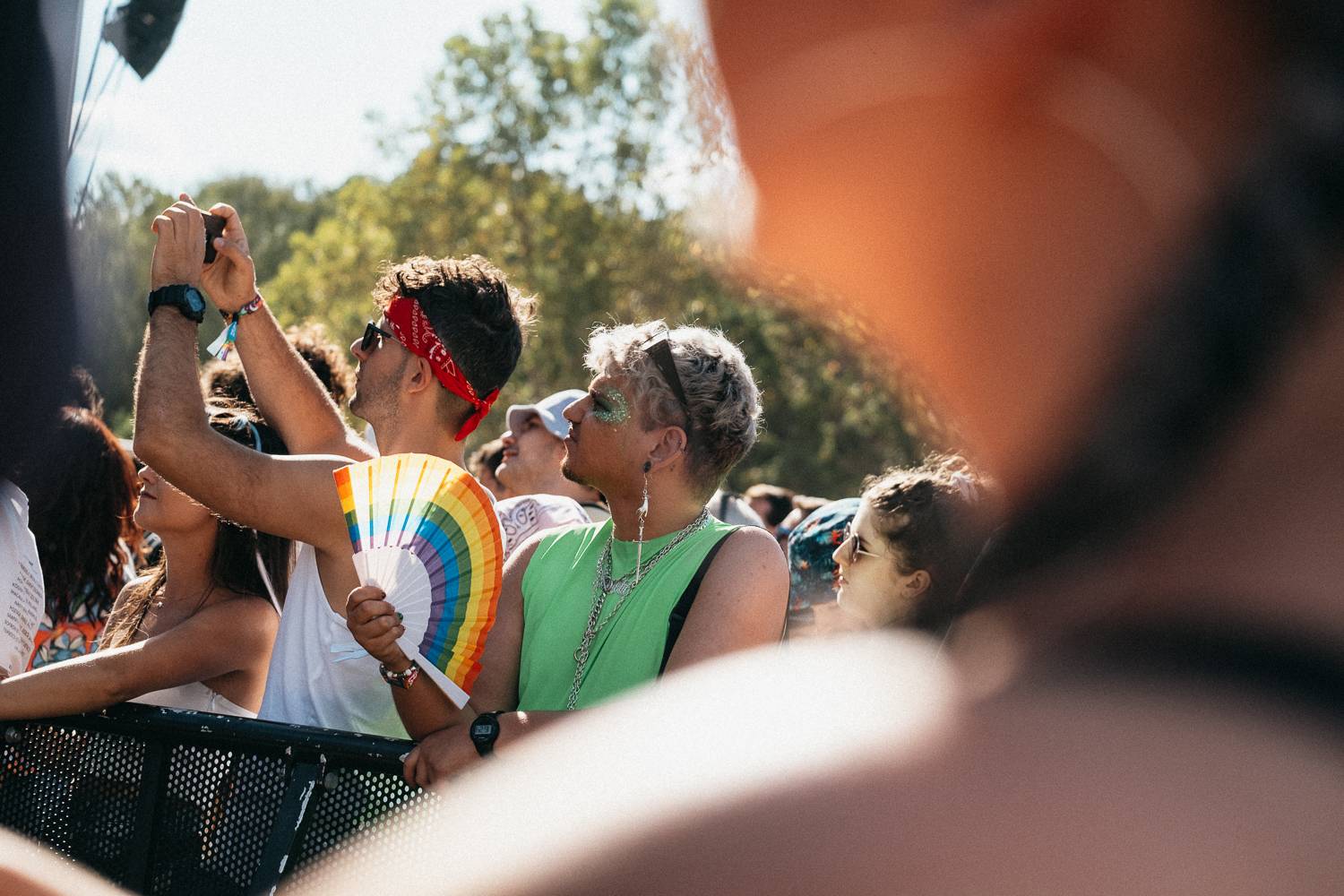 Sziget festival zahájili Dua Lipa, Nova Twins, Milky Chance i Remi Wolf