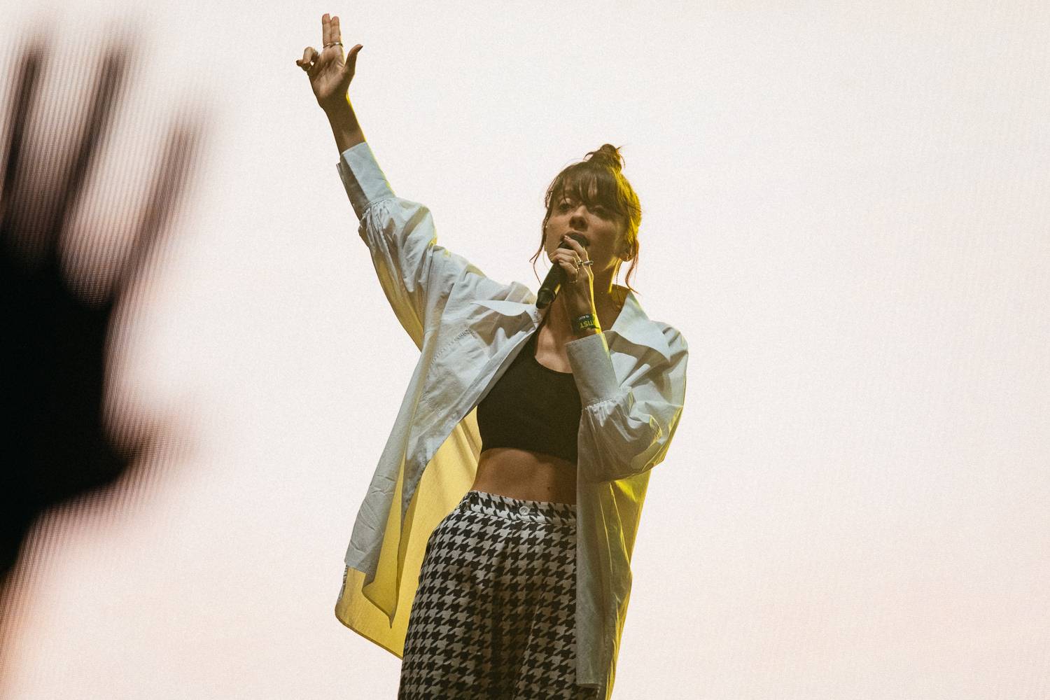 Sziget festival zahájili Dua Lipa, Nova Twins, Milky Chance i Remi Wolf