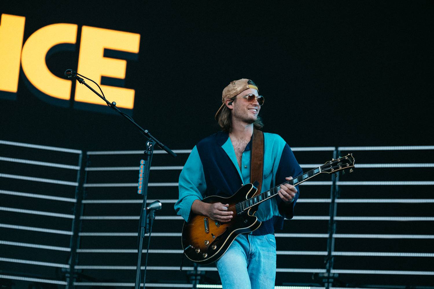 Sziget festival zahájili Dua Lipa, Nova Twins, Milky Chance i Remi Wolf