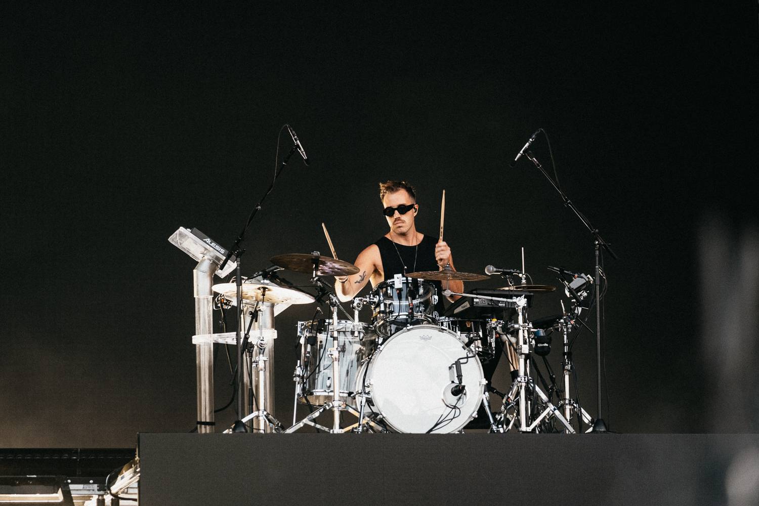 Sziget festival zahájili Dua Lipa, Nova Twins, Milky Chance i Remi Wolf