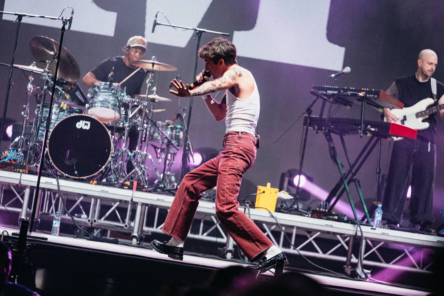 Sziget festival zahájili Dua Lipa, Nova Twins, Milky Chance i Remi Wolf