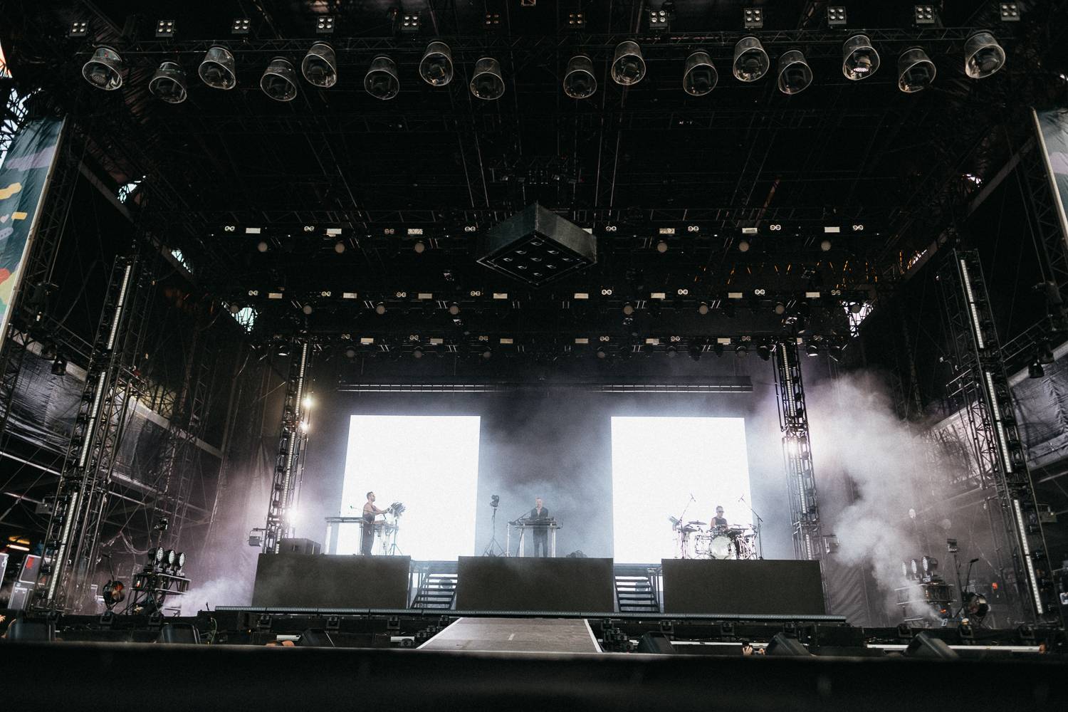 Sziget festival zahájili Dua Lipa, Nova Twins, Milky Chance i Remi Wolf