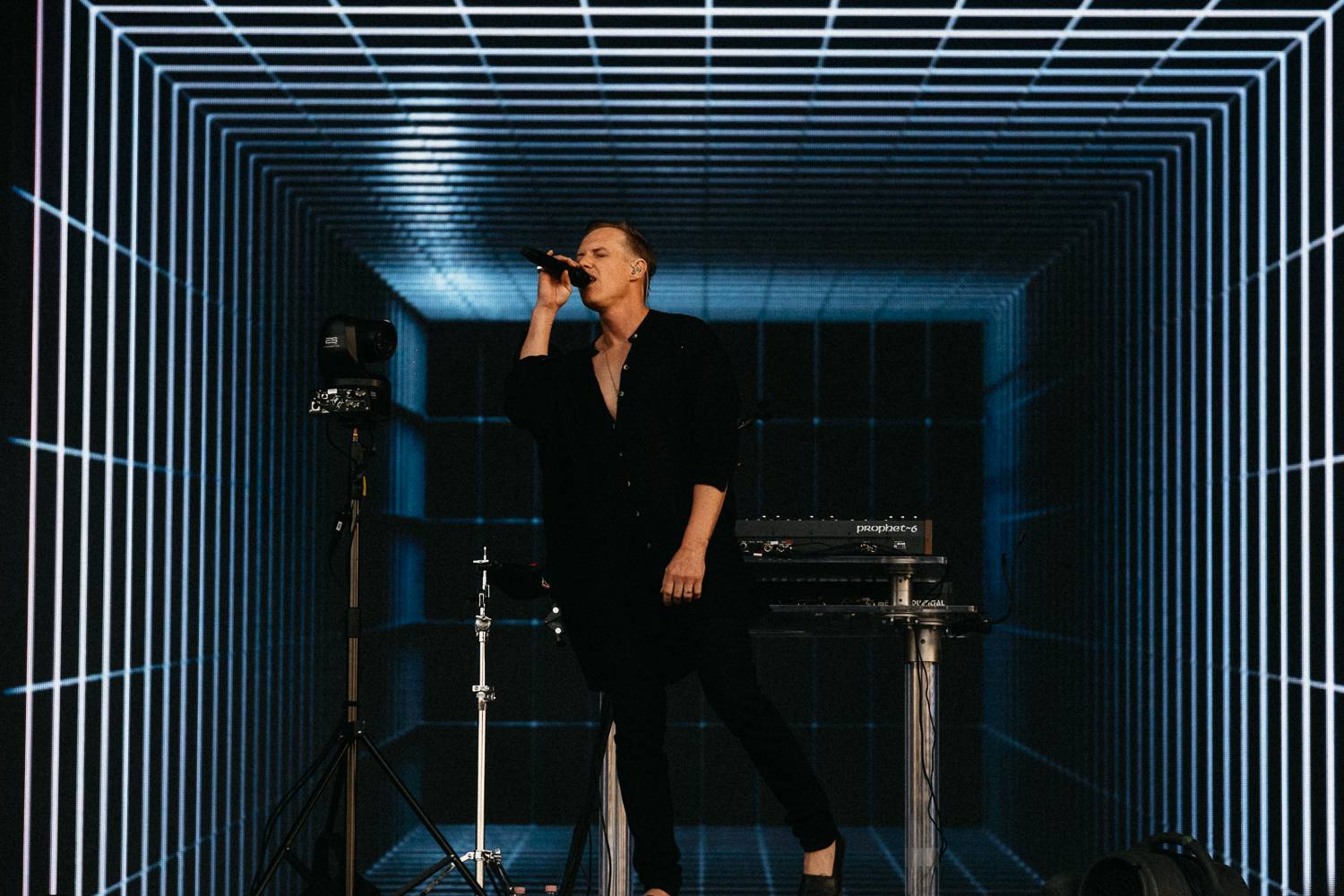 Sziget festival zahájili Dua Lipa, Nova Twins, Milky Chance i Remi Wolf