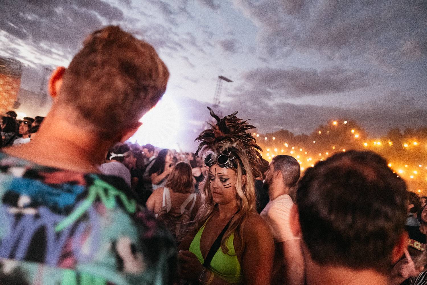 Sziget festival zahájili Dua Lipa, Nova Twins, Milky Chance i Remi Wolf