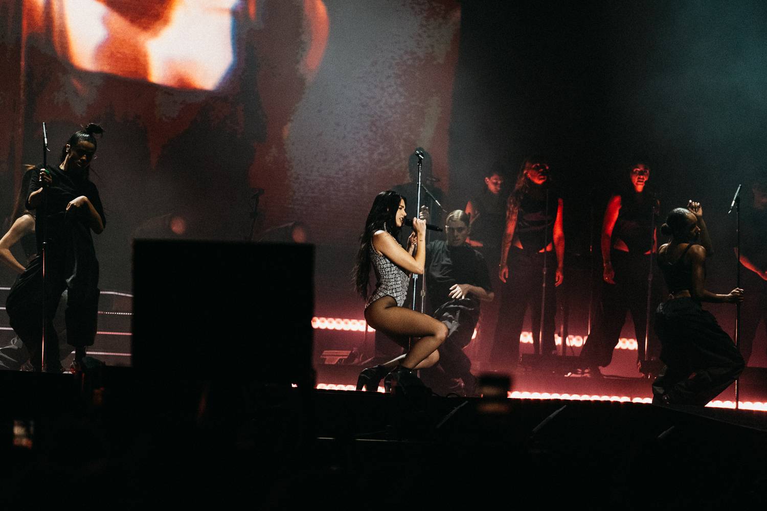 Sziget festival zahájili Dua Lipa, Nova Twins, Milky Chance i Remi Wolf