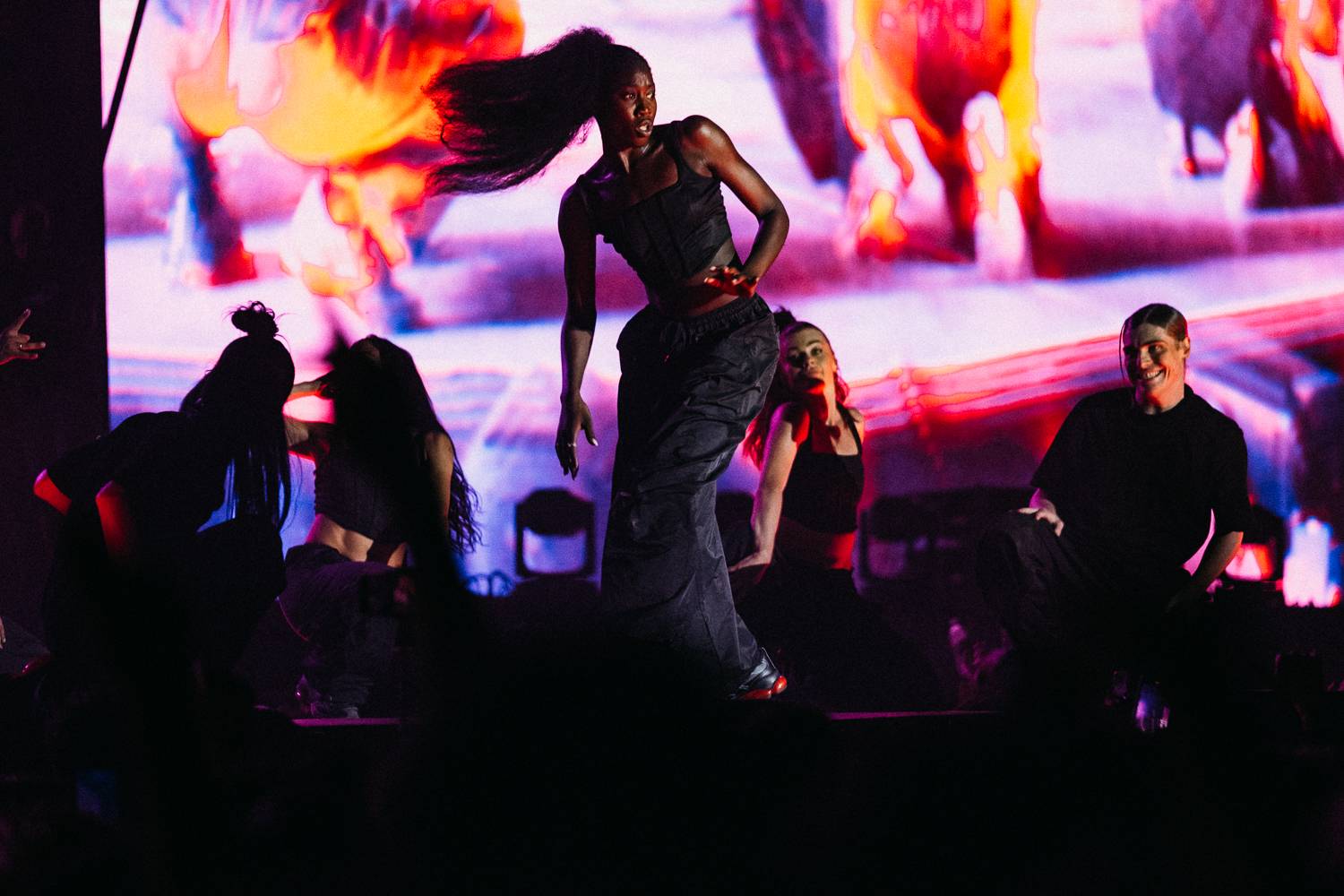 Sziget festival zahájili Dua Lipa, Nova Twins, Milky Chance i Remi Wolf