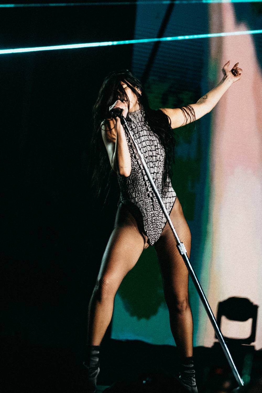 Sziget festival zahájili Dua Lipa, Nova Twins, Milky Chance i Remi Wolf