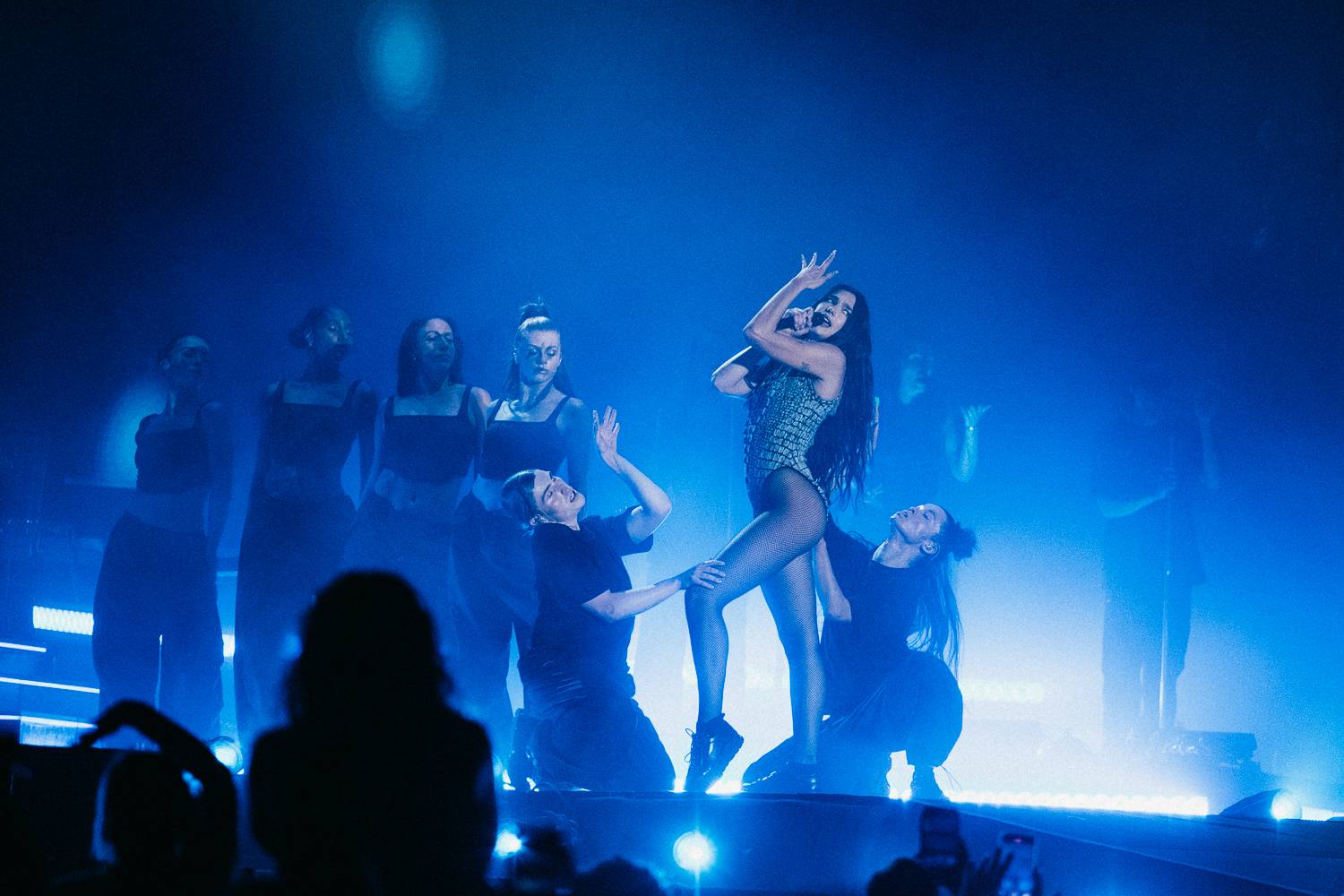 Sziget festival zahájili Dua Lipa, Nova Twins, Milky Chance i Remi Wolf