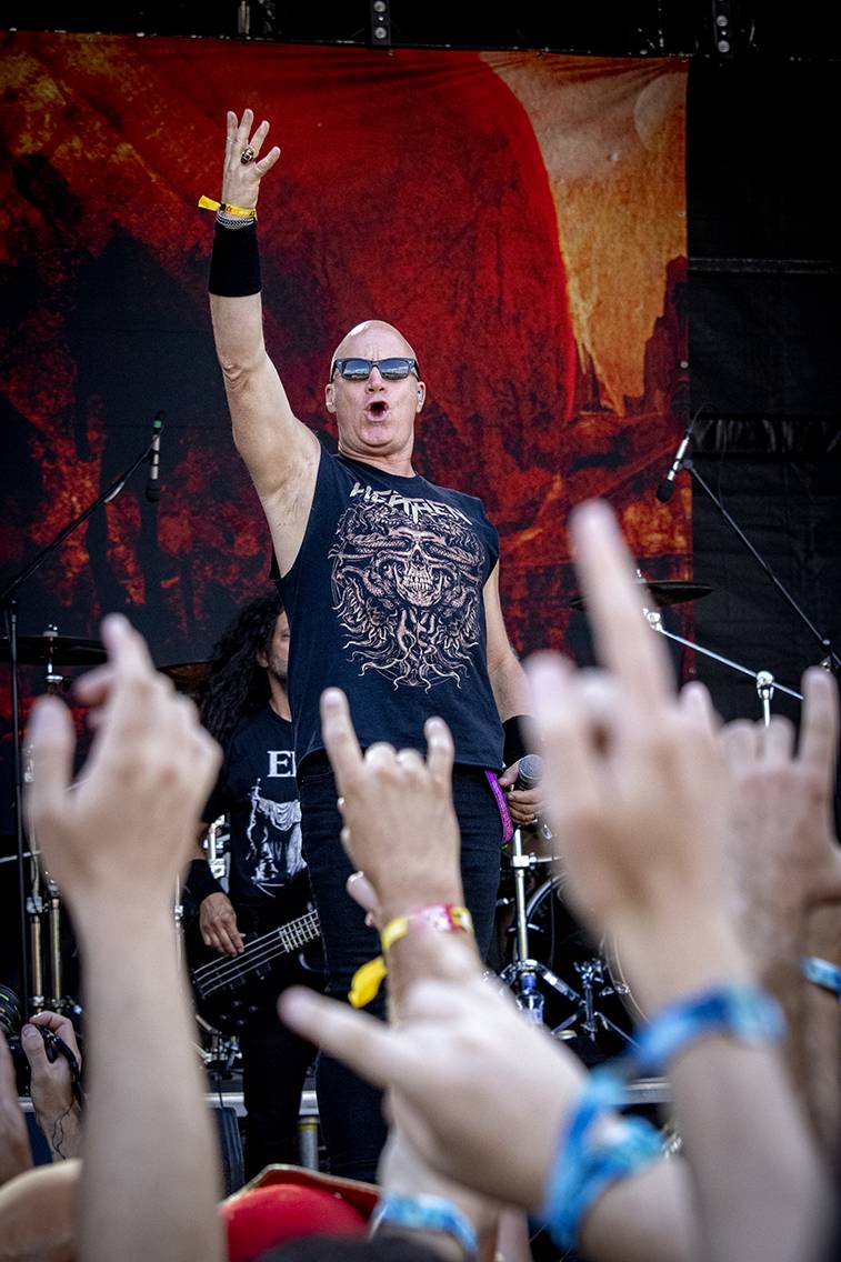 Na Brutal Assault se plavalo nad hlavami a pařilo v kotli. Ukázali se Lorna Shore, Jinjer, Cannibal Corpse nebo Dark Funeral