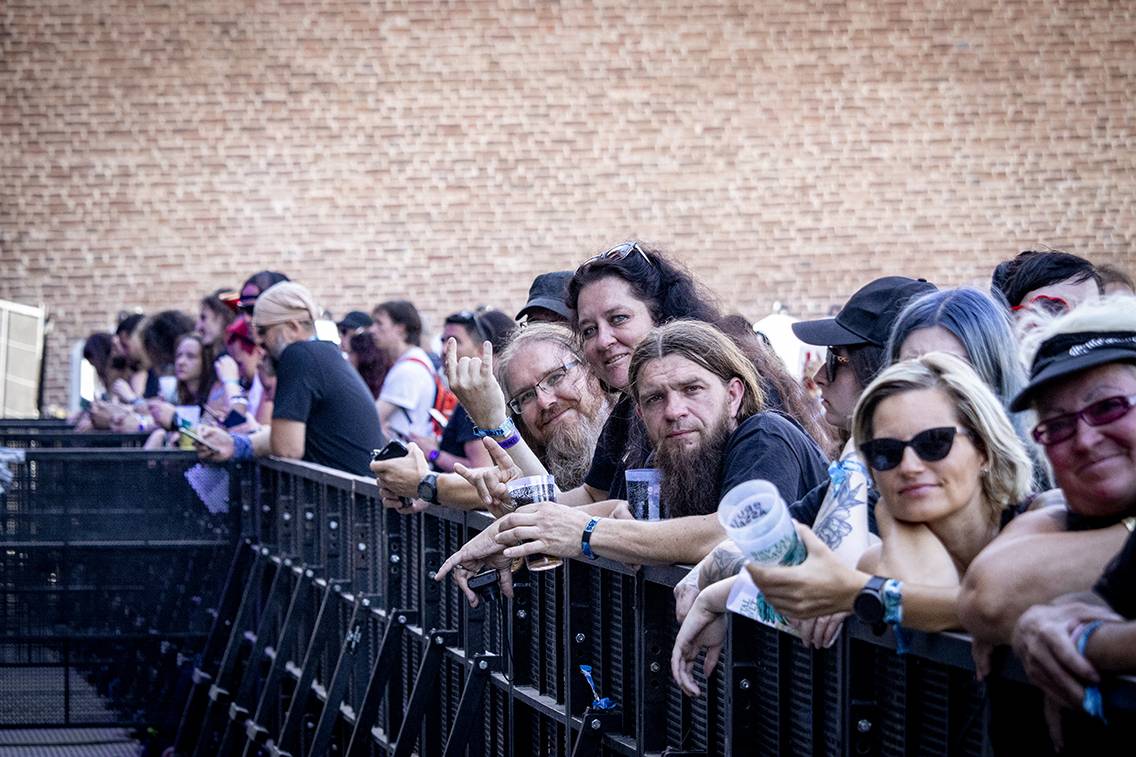 Na Brutal Assault se plavalo nad hlavami a pařilo v kotli. Ukázali se Lorna Shore, Jinjer, Cannibal Corpse nebo Dark Funeral