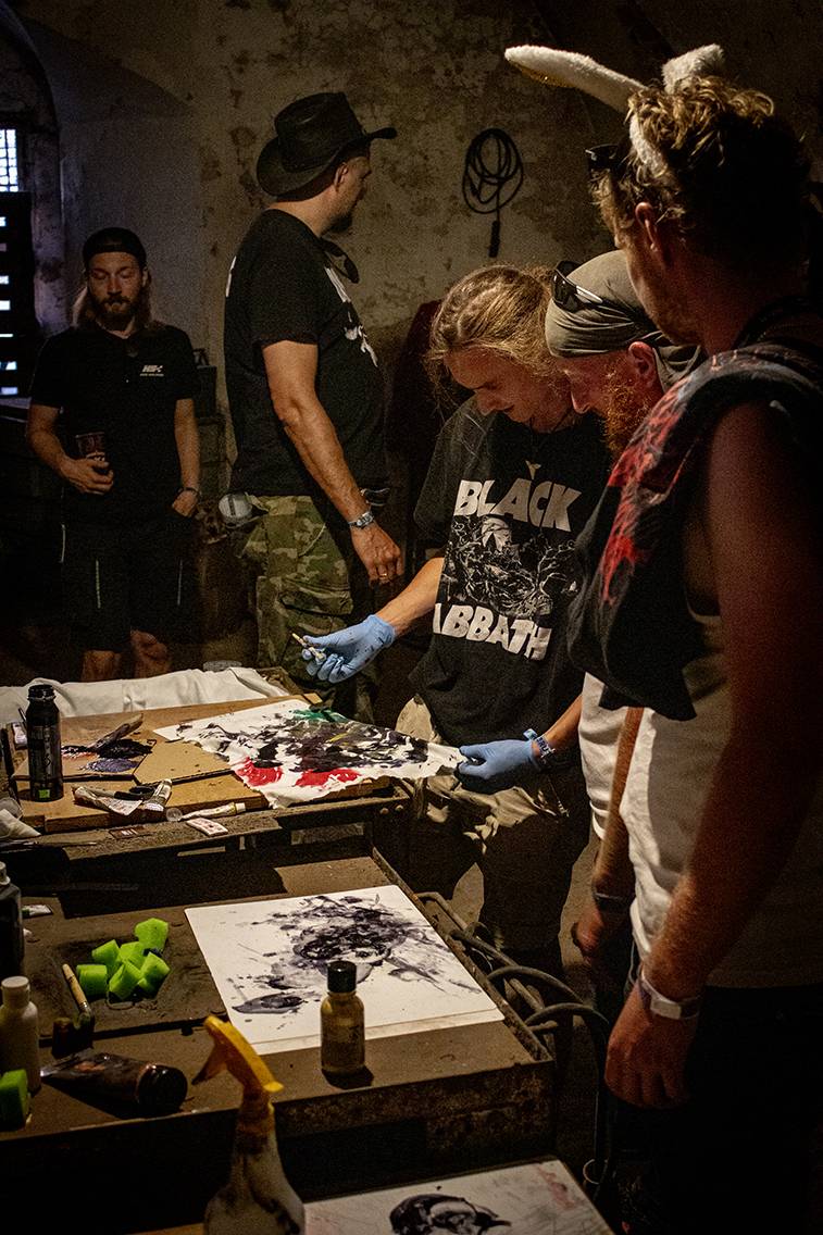 Na Brutal Assault se plavalo nad hlavami a pařilo v kotli. Ukázali se Lorna Shore, Jinjer, Cannibal Corpse nebo Dark Funeral