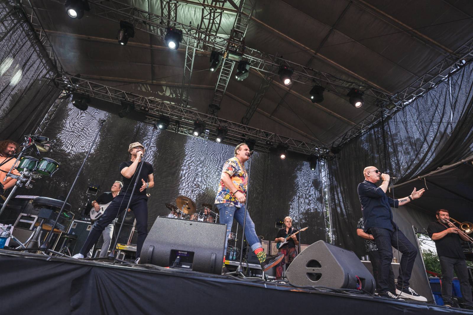 Ledárnami Braník zněly písně J.A.R., tančilo se celý večer