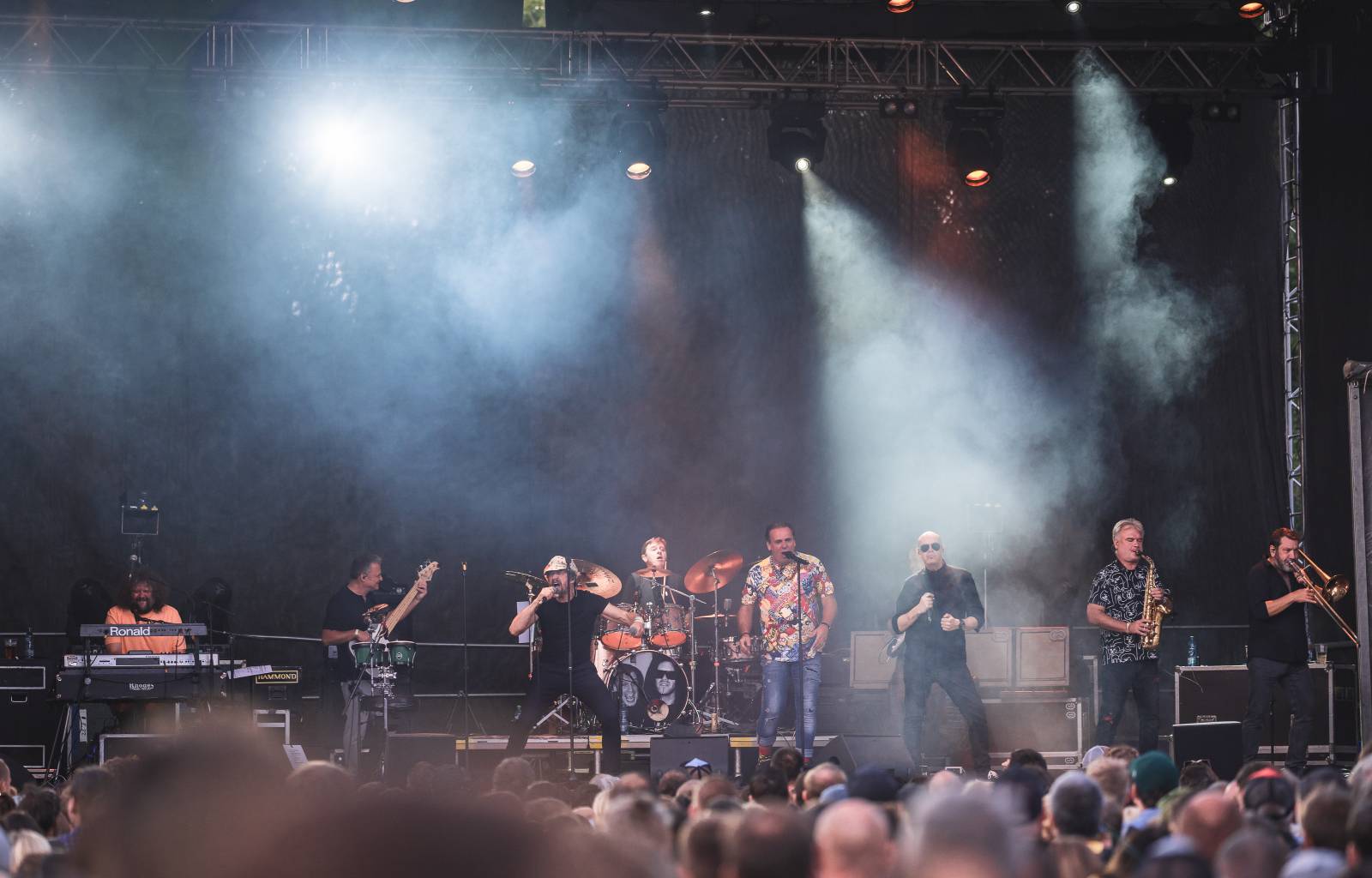 Ledárnami Braník zněly písně J.A.R., tančilo se celý večer