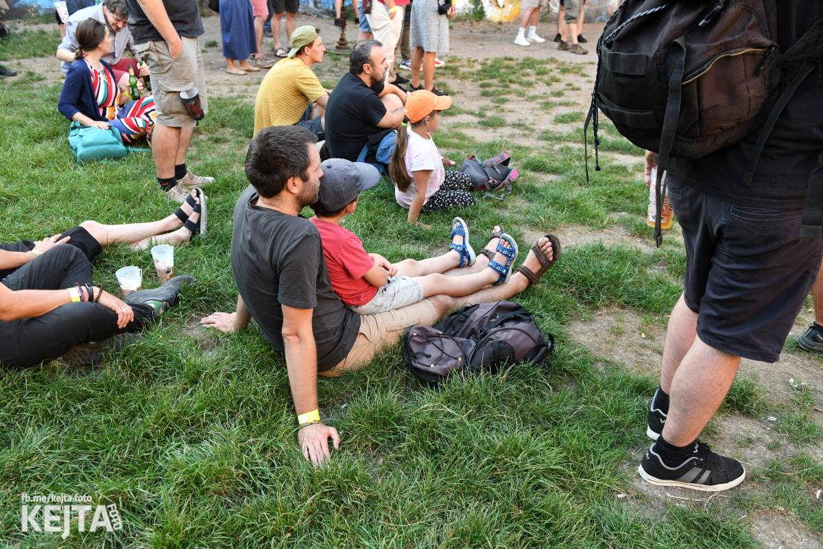 Znouzectnost poprvé zahrála v pražském Crossu, přivezla si s sebou Démophobii