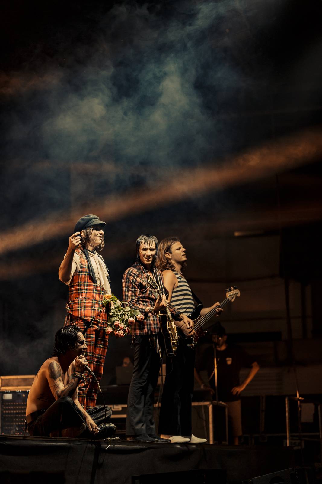 Palaye Royale vystoupili v Praze, fanouškům házeli růže a zahráli své nejdepresivnější písničky