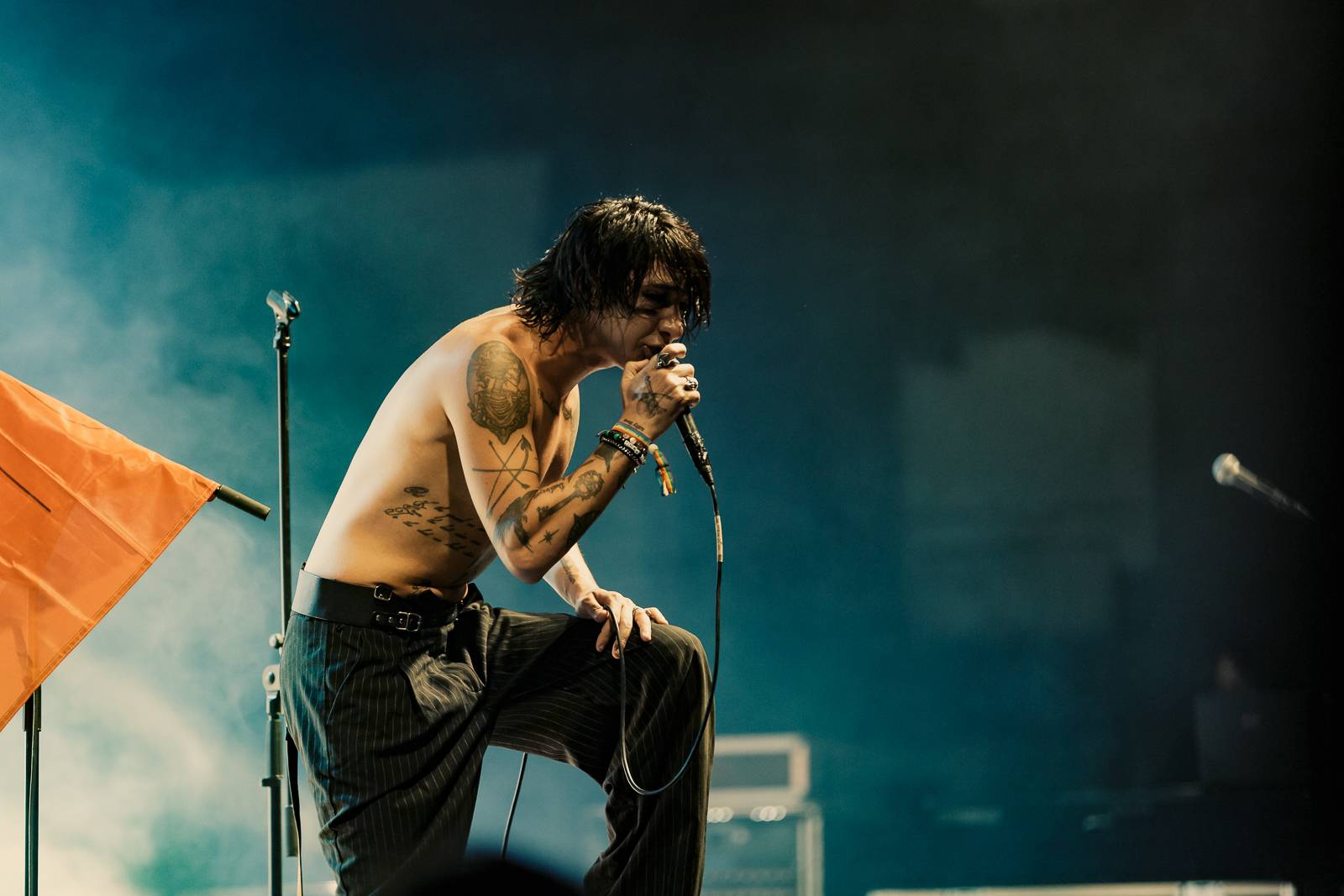 Palaye Royale vystoupili v Praze, fanouškům házeli růže a zahráli své nejdepresivnější písničky