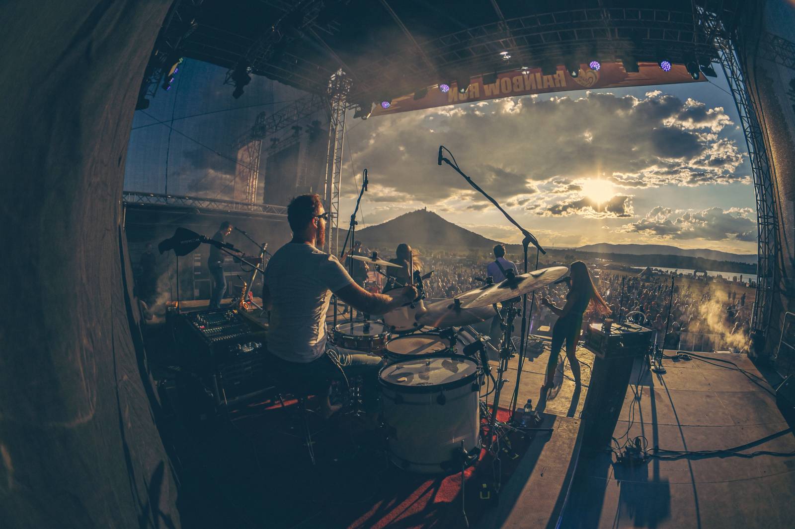 The Most Fest přilákal Arakain s Lucií Bílou, Monkey Business i Janka Ledeckého