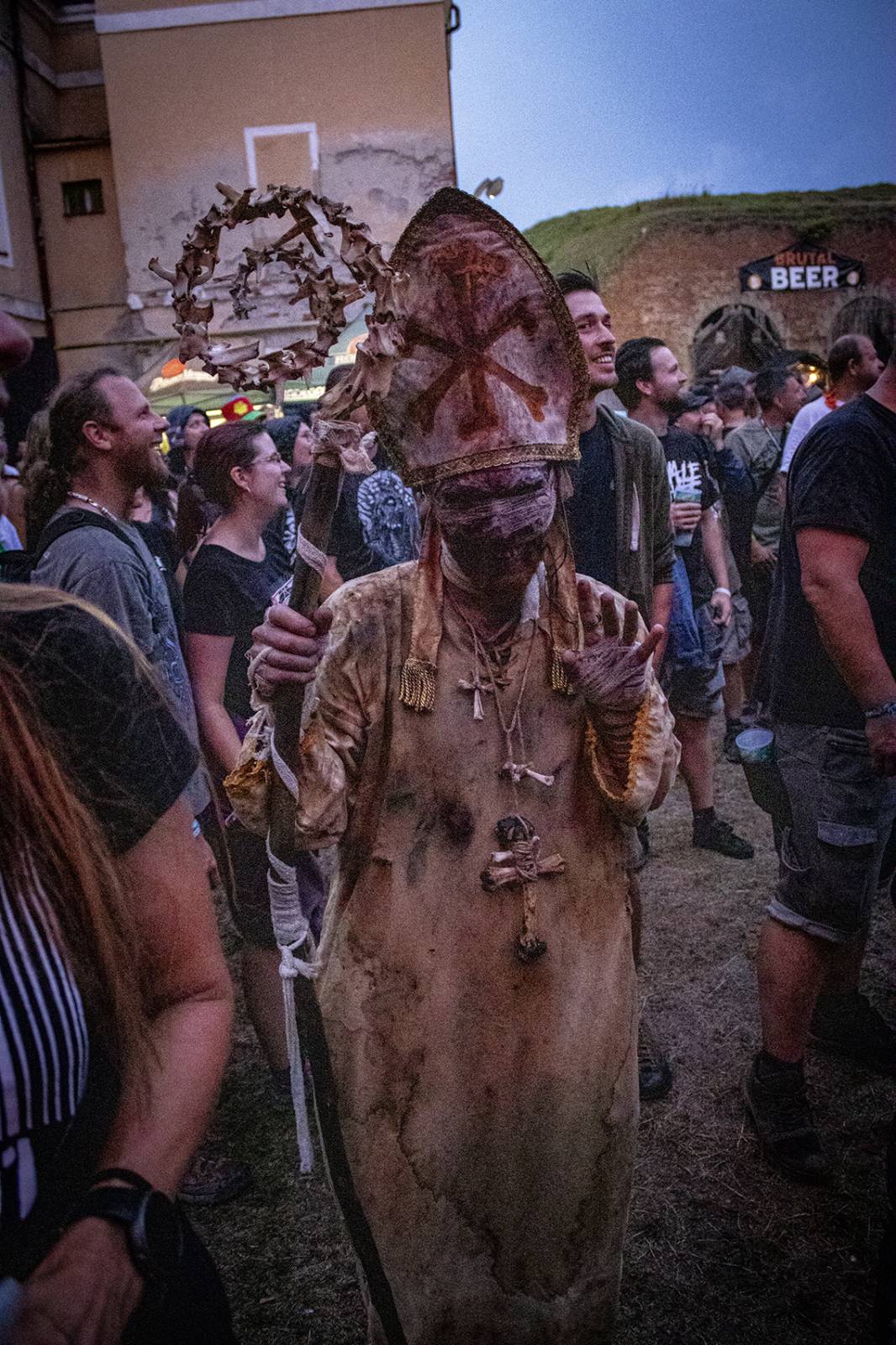 Brutal Assault je za námi. Pořádnou dávku ironie přivezla Insania a pravý blackmetal Mayhem