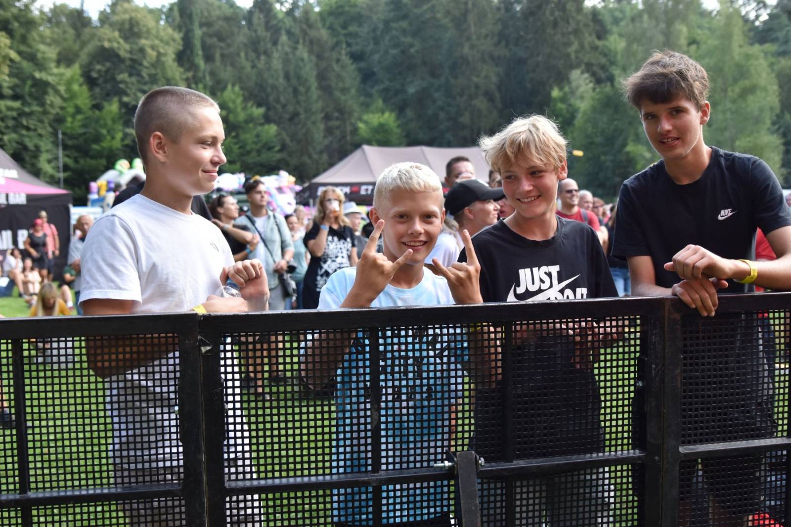 Na Konopišti bylo veselo, přijeli Marta Jandová, Vojtaano, Rybičky 48, Tomáš Klus i Slza