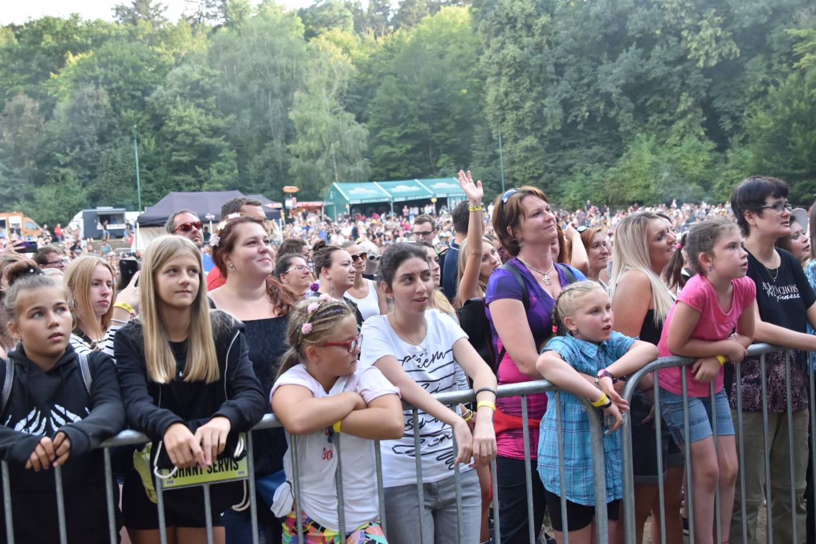 Na Konopišti bylo veselo, přijeli Marta Jandová, Vojtaano, Rybičky 48, Tomáš Klus i Slza