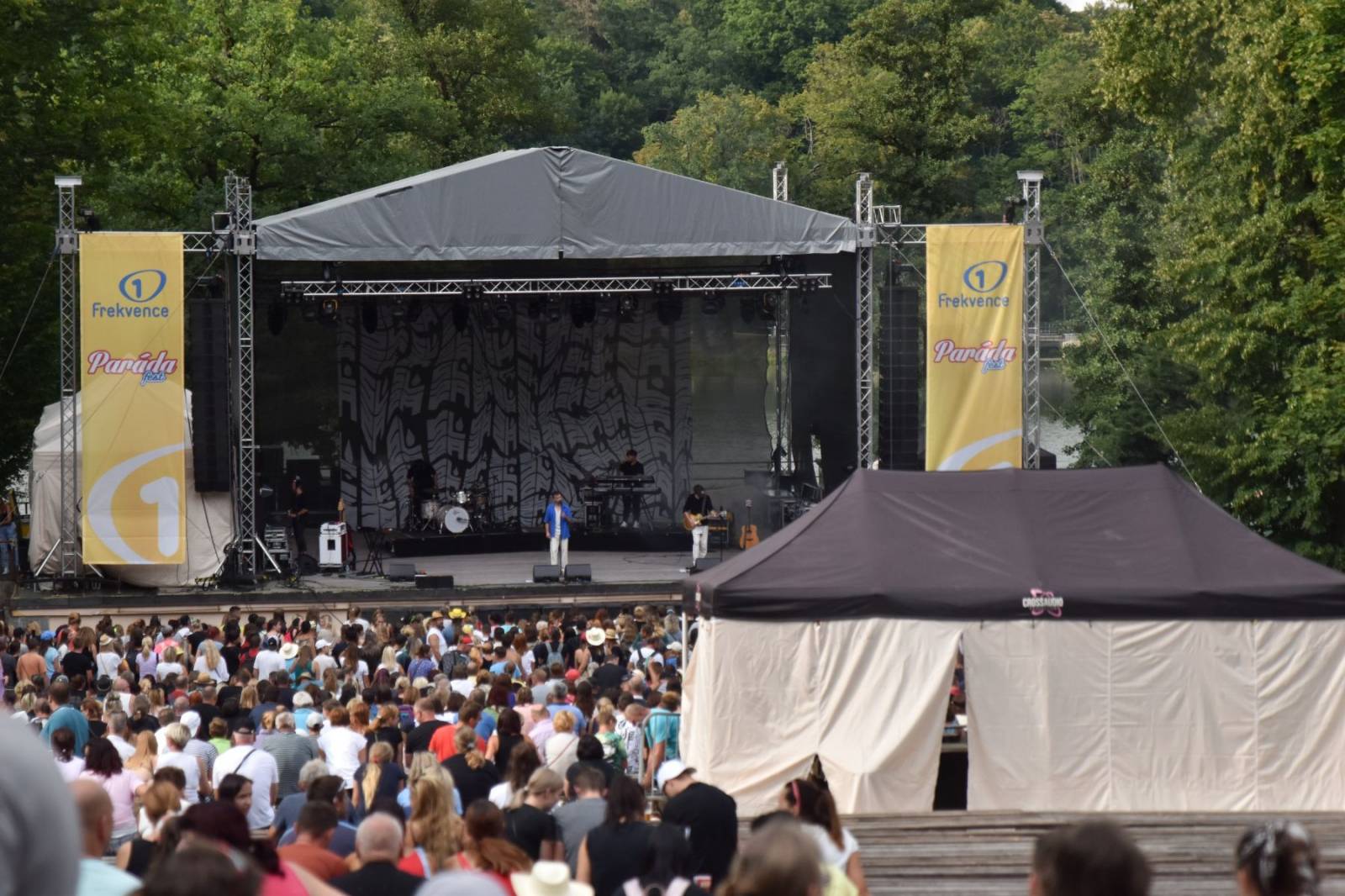 Na Konopišti bylo veselo, přijeli Marta Jandová, Vojtaano, Rybičky 48, Tomáš Klus i Slza