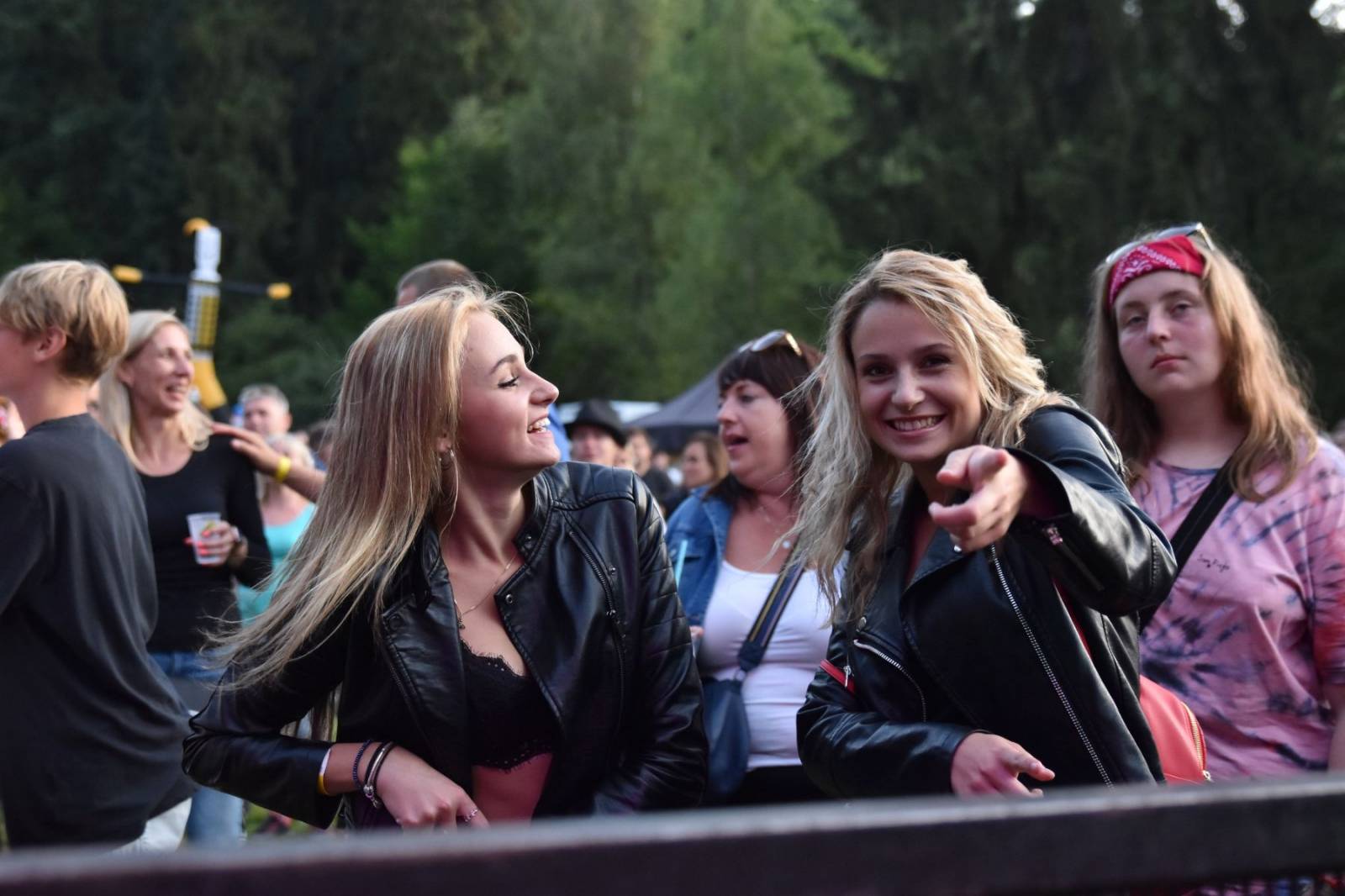 Na Konopišti bylo veselo, přijeli Marta Jandová, Vojtaano, Rybičky 48, Tomáš Klus i Slza