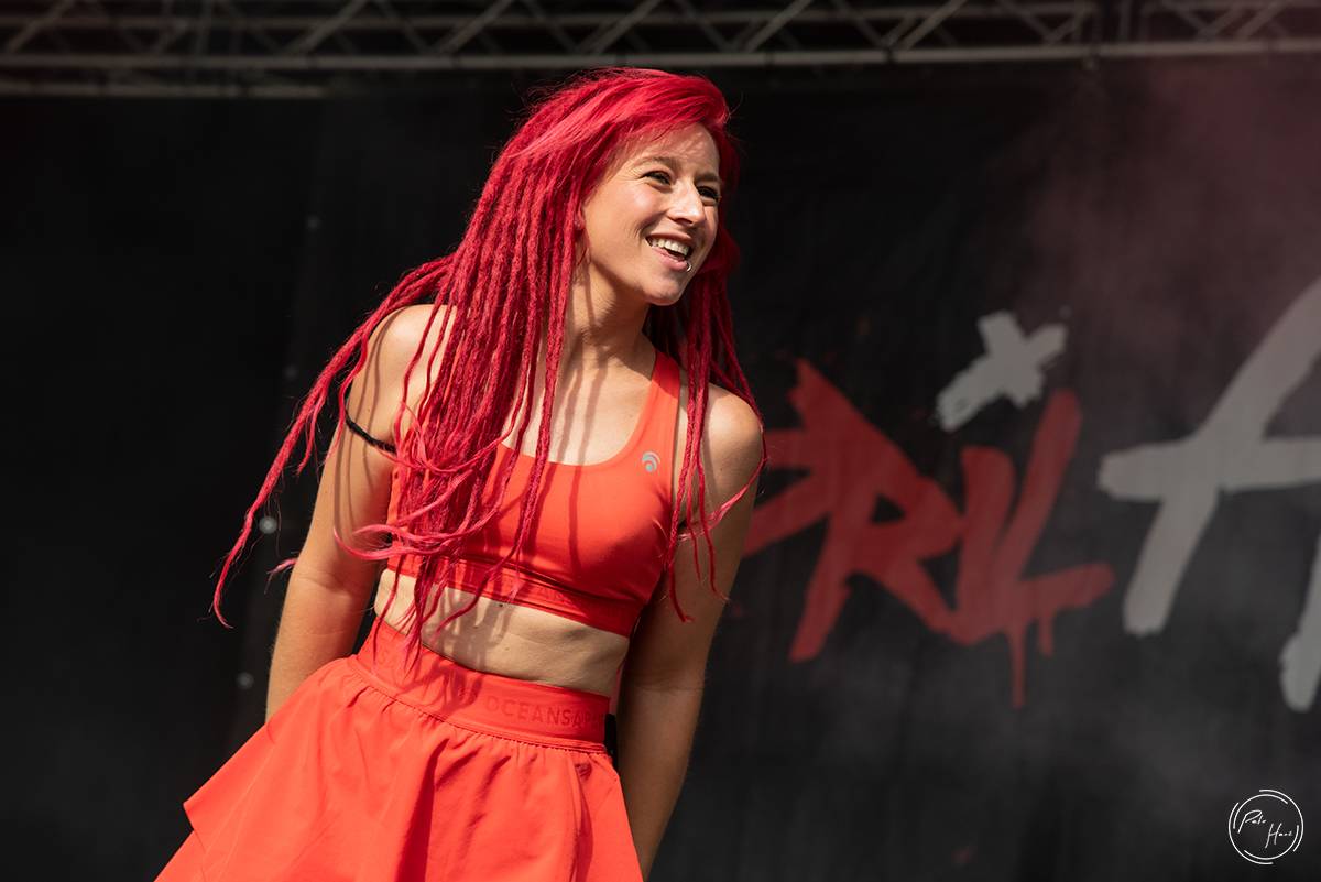 Horko, déšť i evakuace areálu. První den Rock Castle přivítal Týr, Slope, Erica Martina i Kissin' Dynamite