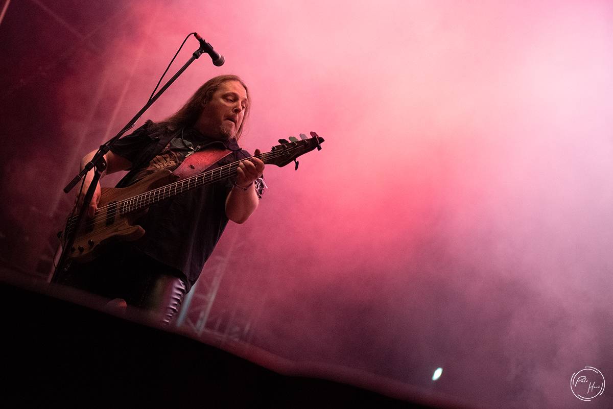 Horko, déšť i evakuace areálu. První den Rock Castle přivítal Týr, Slope, Erica Martina i Kissin' Dynamite