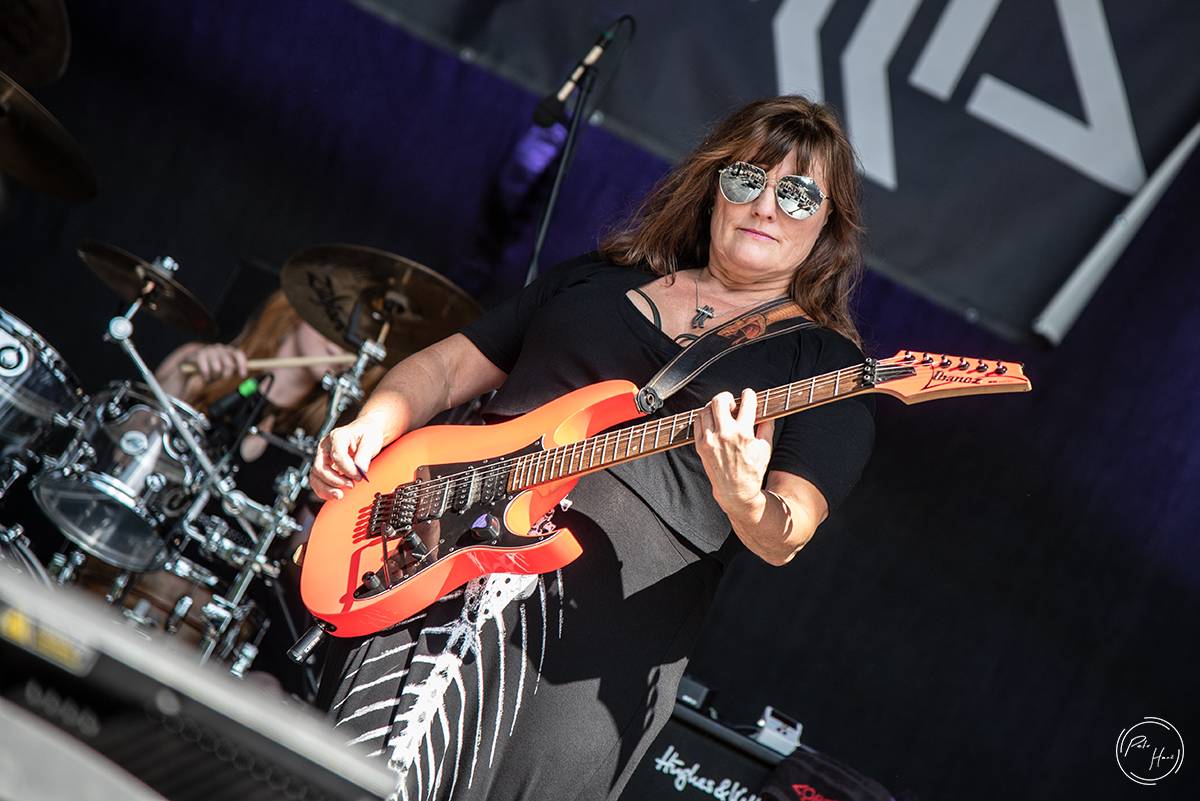 Horko, déšť i evakuace areálu. První den Rock Castle přivítal Týr, Slope, Erica Martina i Kissin' Dynamite