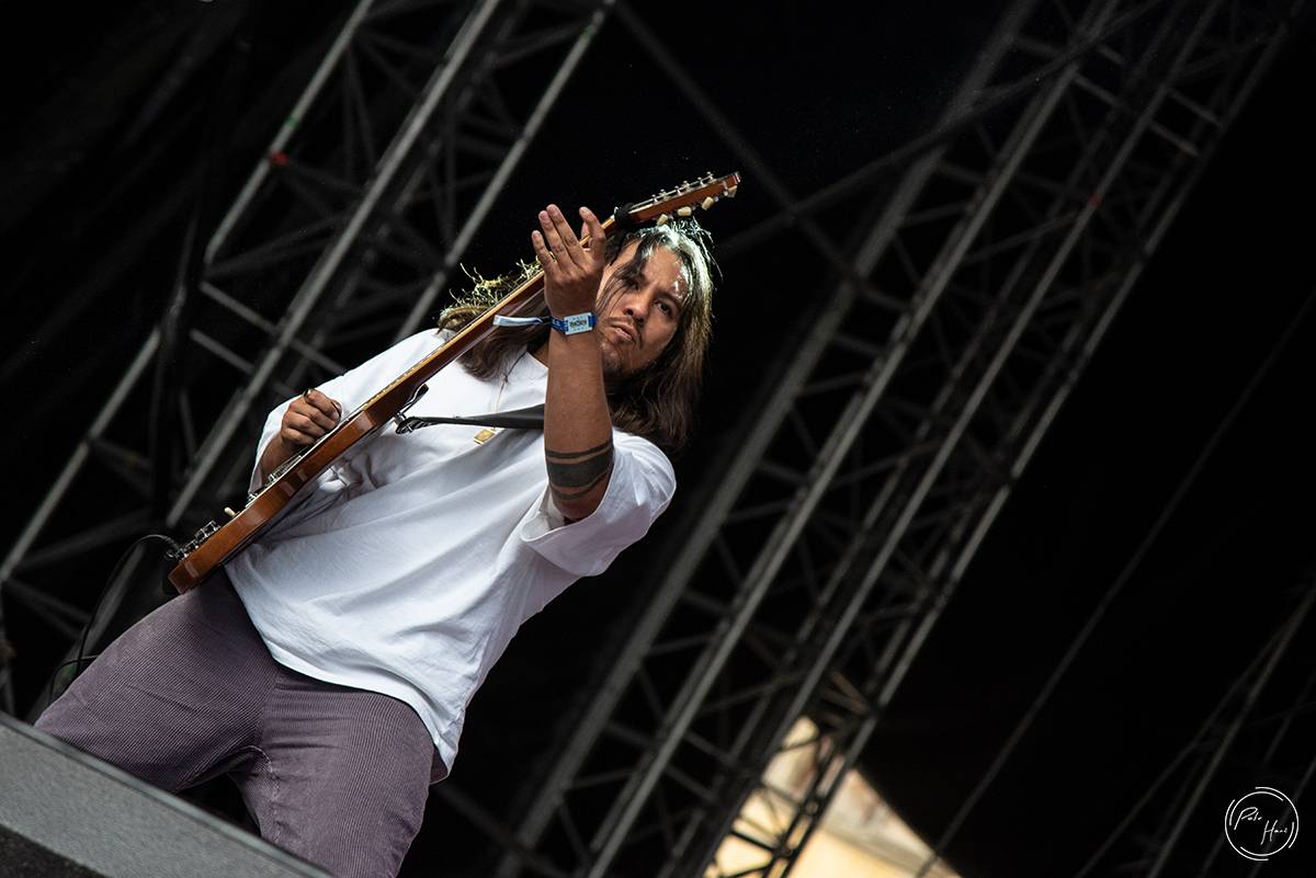 Horko, déšť i evakuace areálu. První den Rock Castle přivítal Týr, Slope, Erica Martina i Kissin' Dynamite