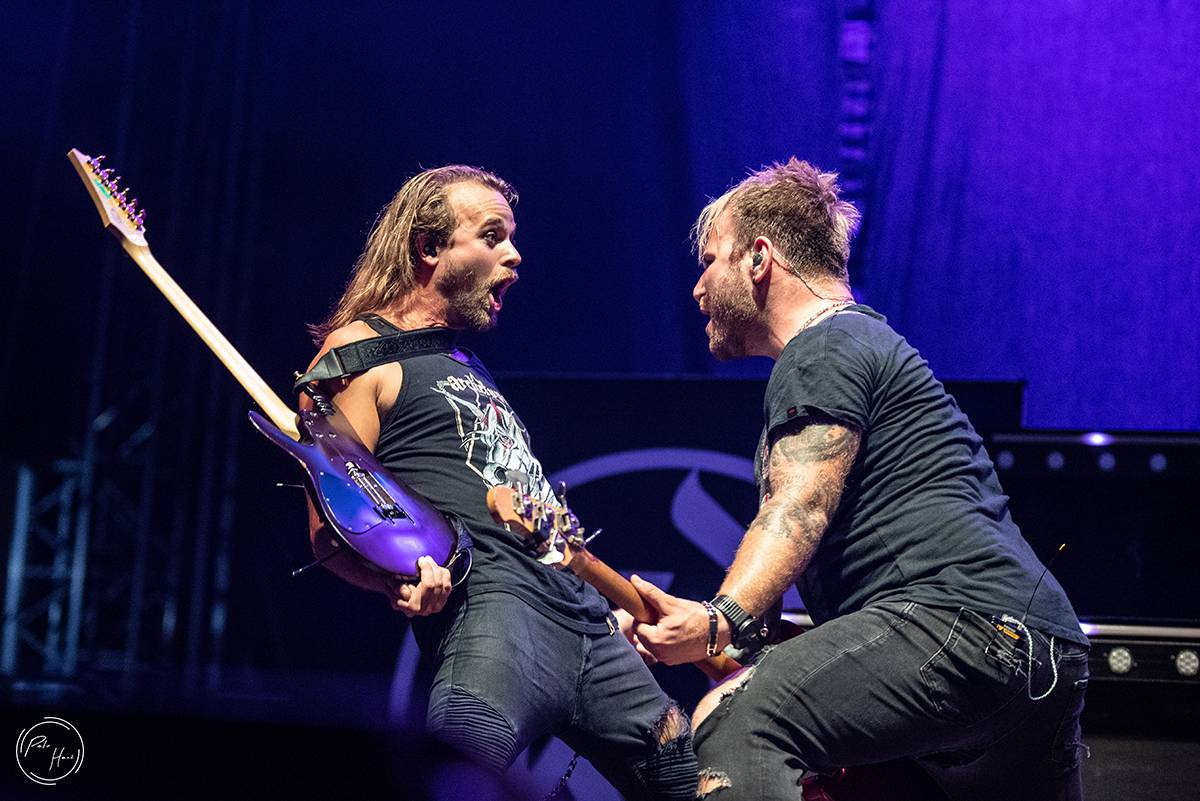 Horko, déšť i evakuace areálu. První den Rock Castle přivítal Týr, Slope, Erica Martina i Kissin' Dynamite