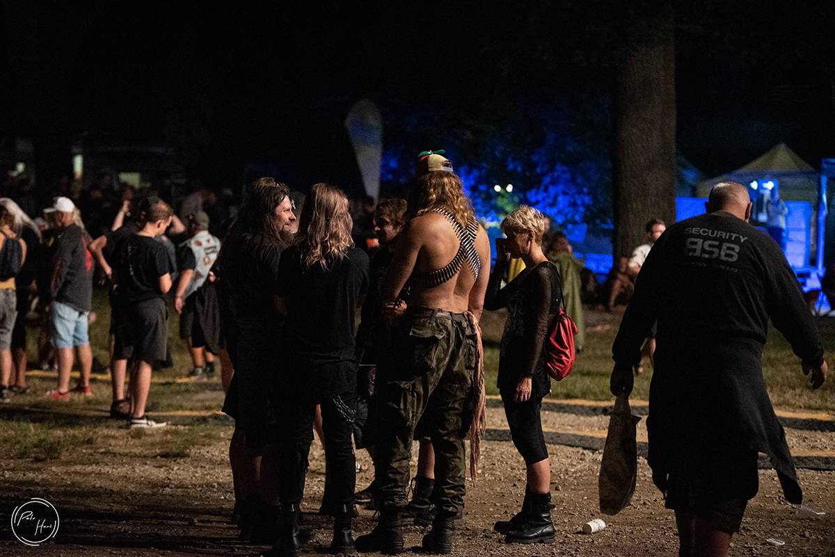 Horko, déšť i evakuace areálu. První den Rock Castle přivítal Týr, Slope, Erica Martina i Kissin' Dynamite