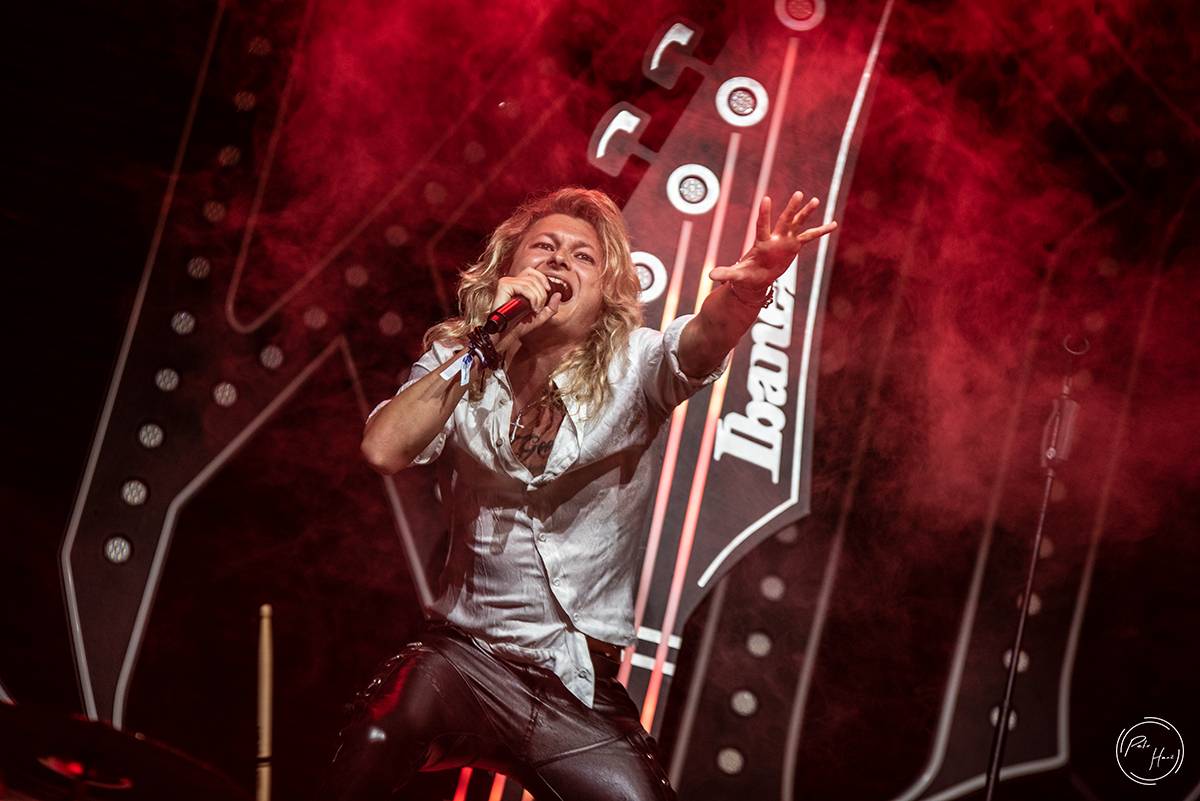 Horko, déšť i evakuace areálu. První den Rock Castle přivítal Týr, Slope, Erica Martina i Kissin' Dynamite